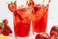 Southern Strawberry Sweet Tea Recipe: Classic Iced Tea with Fresh Strawberries