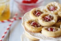Crispy Pineapple Cookies Recipe with Tropical Glaze
