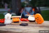 Spooky Halloween S’mores Recipes for a Festive Treat