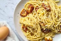 Creamy Halloumi Carbonara with Crispy Pancetta
