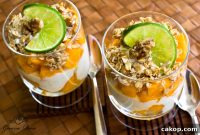 Ginger-Lime Greek Yogurt Papaya Parfaits Recipe