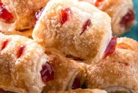 Homemade Strawberry Strudels: Flaky Pastry with Fresh Filling