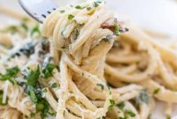 Creamy Tuscan Pasta Recipe with Sun-Dried Tomatoes & Spinach