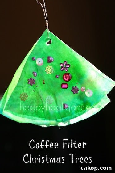 Coffee Filter Christmas Tree Ornaments Ideas and How to Make Them 2 coffee filter christmas tree ornament