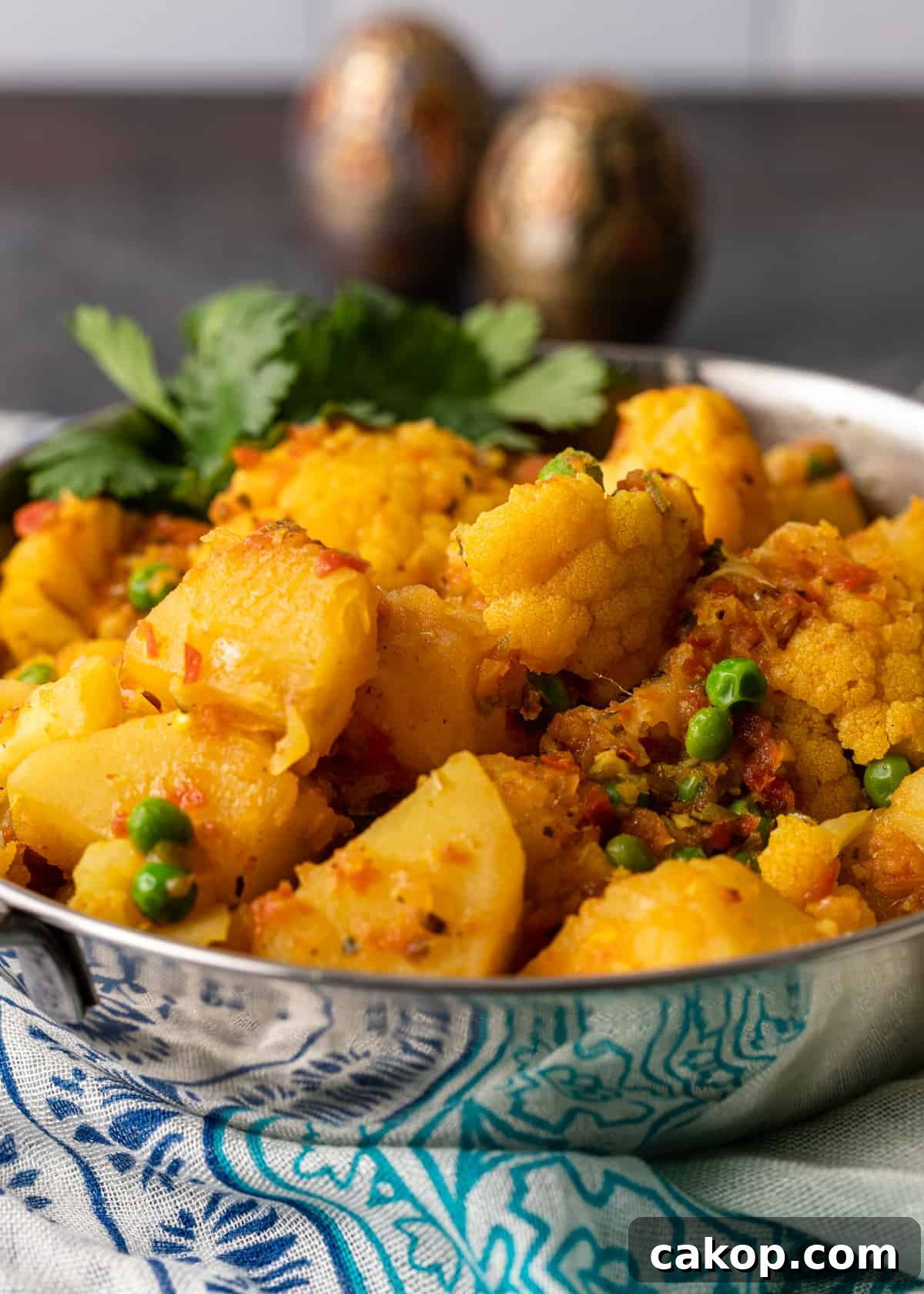 side view of Aloo Gobi Matar