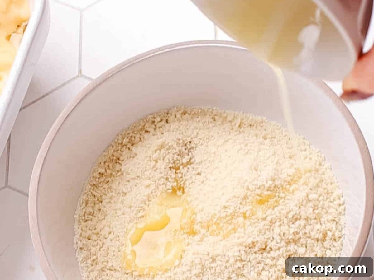 Crunchy topping for baked mac and cheese.
