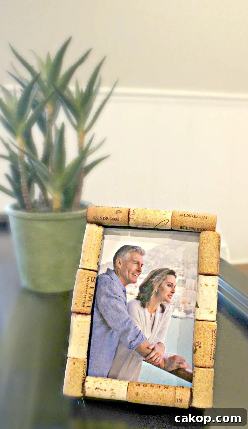 DIY Cork Picture Frame Made from Recycled Wine Corks 2 Cork frame made with recycled wine corks