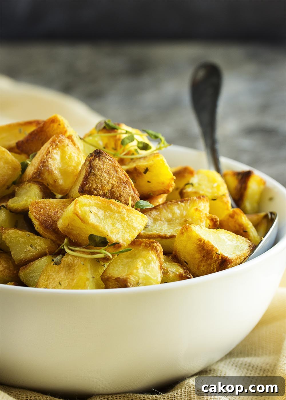 Mediterranean Father’s Day Menu: Feast Ideas and Recipes 7 Crispy Roasted Potatoes
