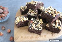 Keto Hemp Brownies with Nutella-Style Hazelnut Crumble