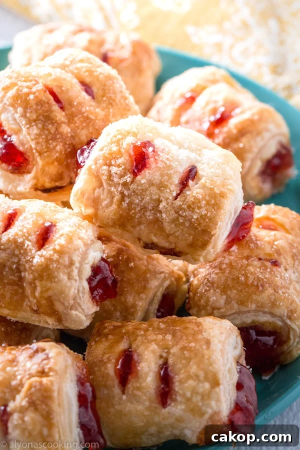 easy-strawberry-strudels-recipe