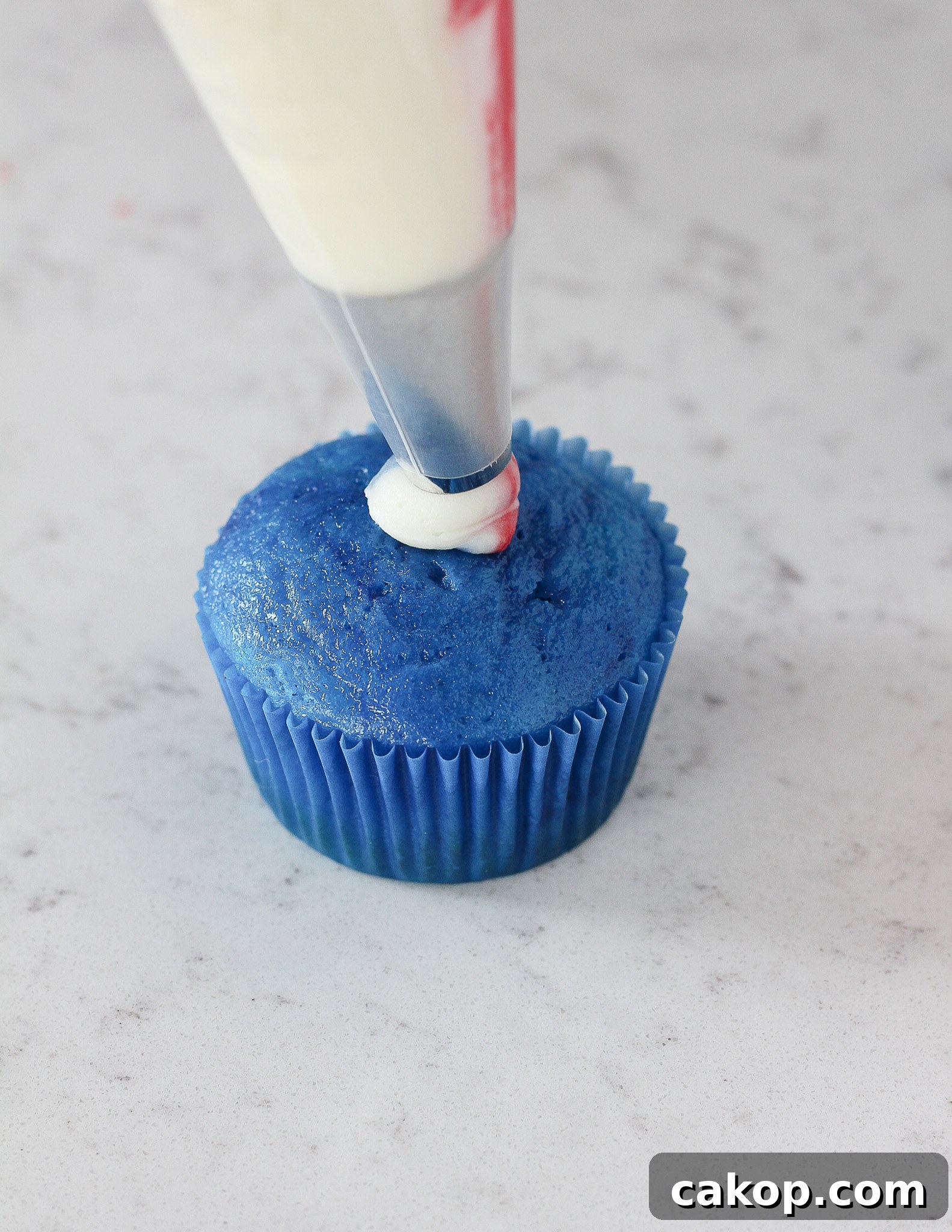 Swirl cupcake step